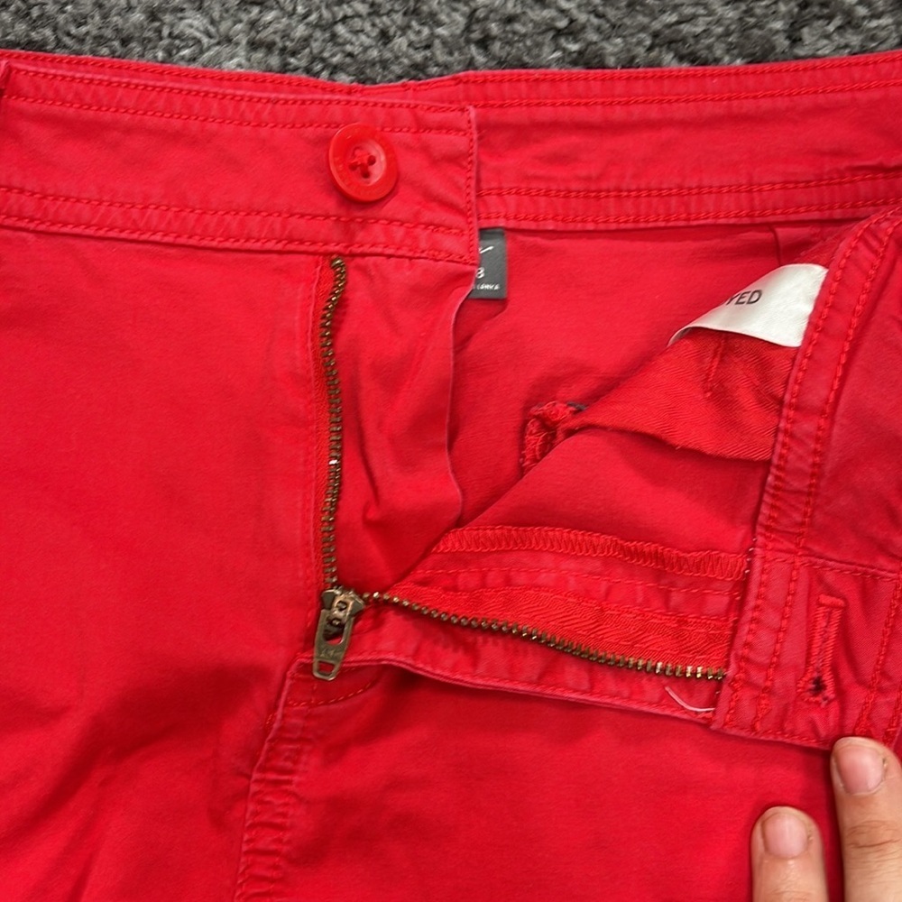Eddie Bauer red high rise cotton stretch casual shorts. Women’s size 8 - Picture 9 of 16